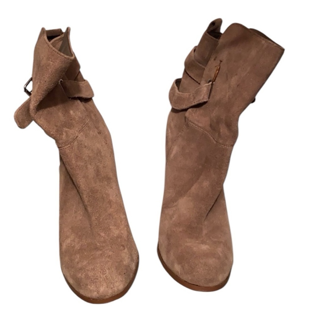 Dolce Vita Booties Suede